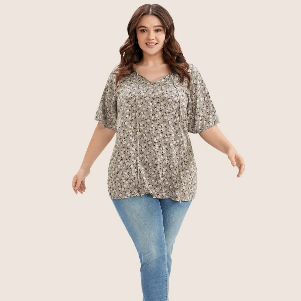 Ditsy Floral Ruffle Sleeve Tie NeckBlouse - Picture 4 of 11